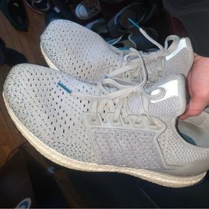 Adidas ultra boost (winter blue im pretty sure)